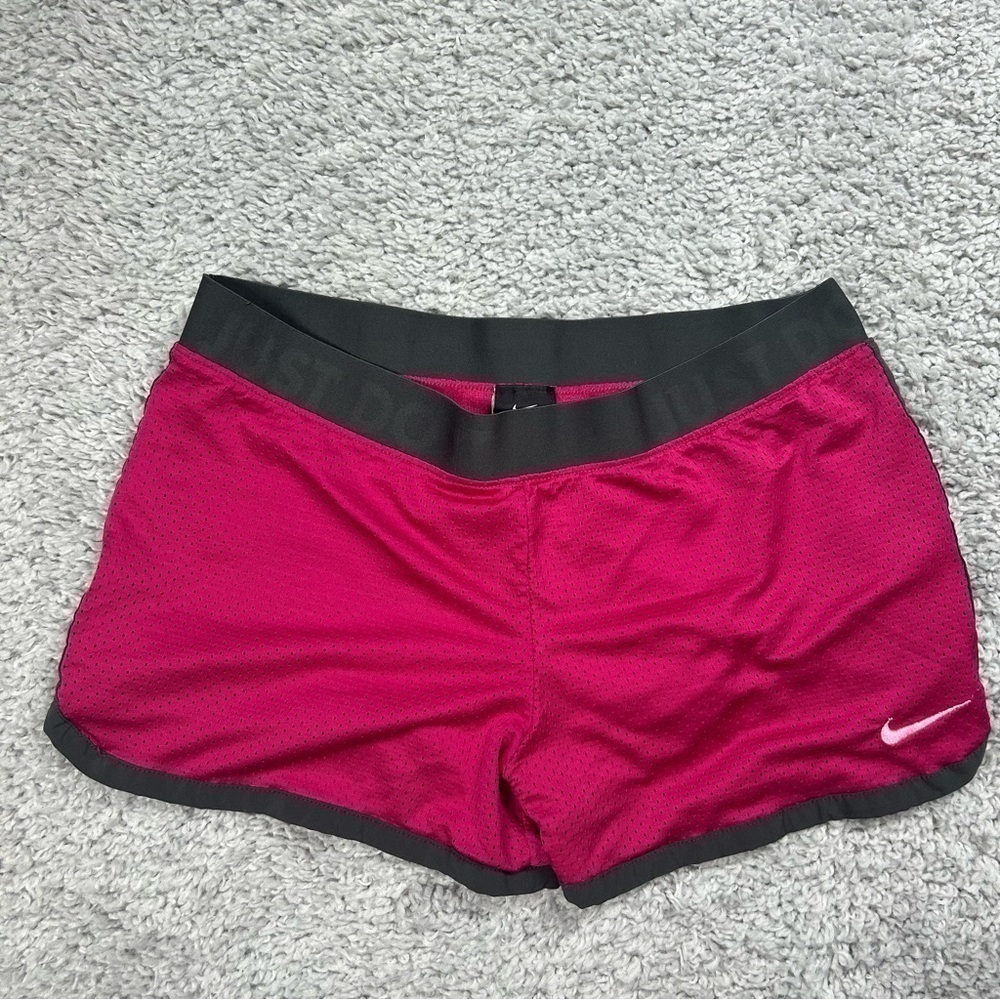 Nike Shorts Womens Medium Drifit Activewear Athleisure Performance Wear Sports